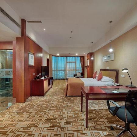Empark Grand Hotel Kunming Dış mekan fotoğraf