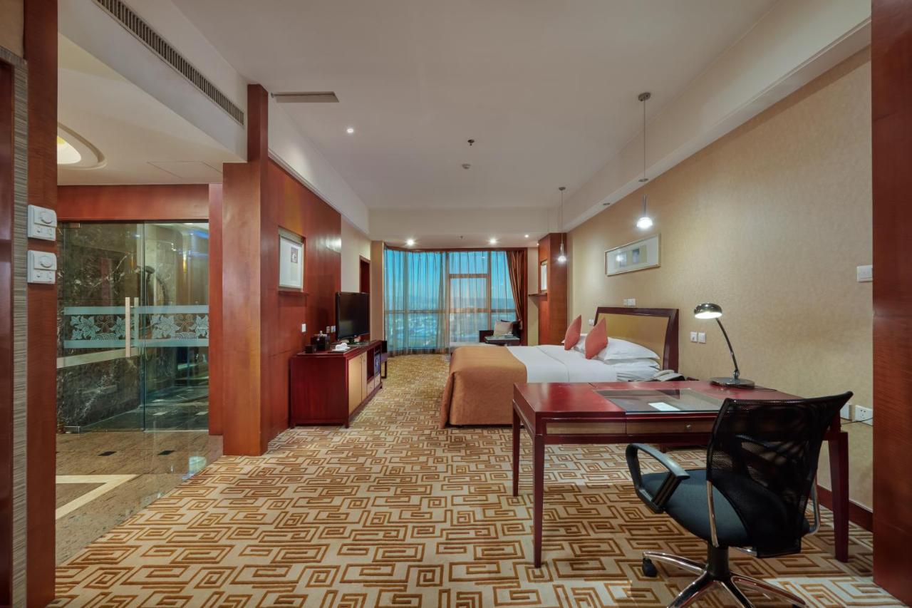 Empark Grand Hotel Kunming Dış mekan fotoğraf