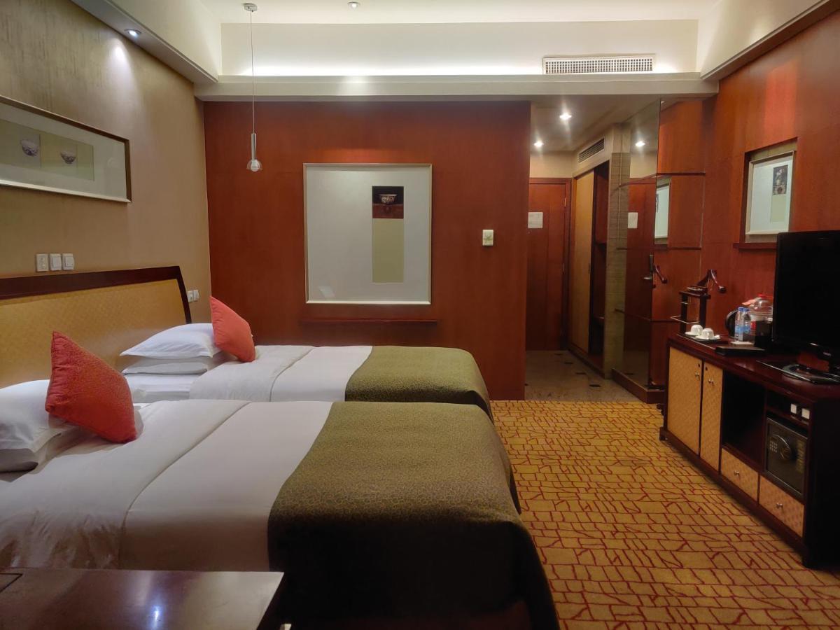 Empark Grand Hotel Kunming Dış mekan fotoğraf